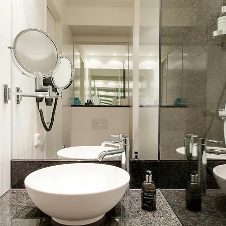 Hotel One 4*