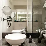 Hotell One 4*
